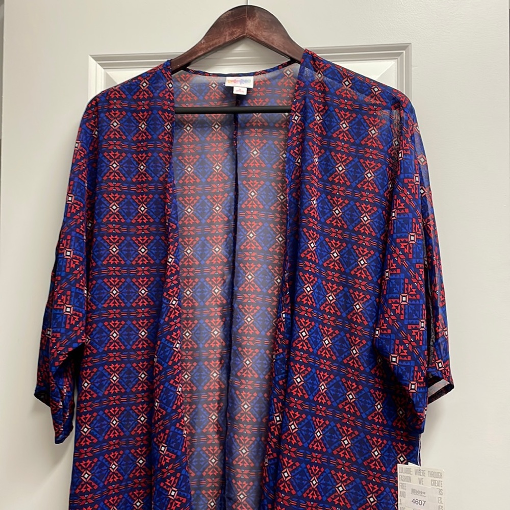 BRAND NEW!  LULAROE LINDSAY SIZE SMALL.